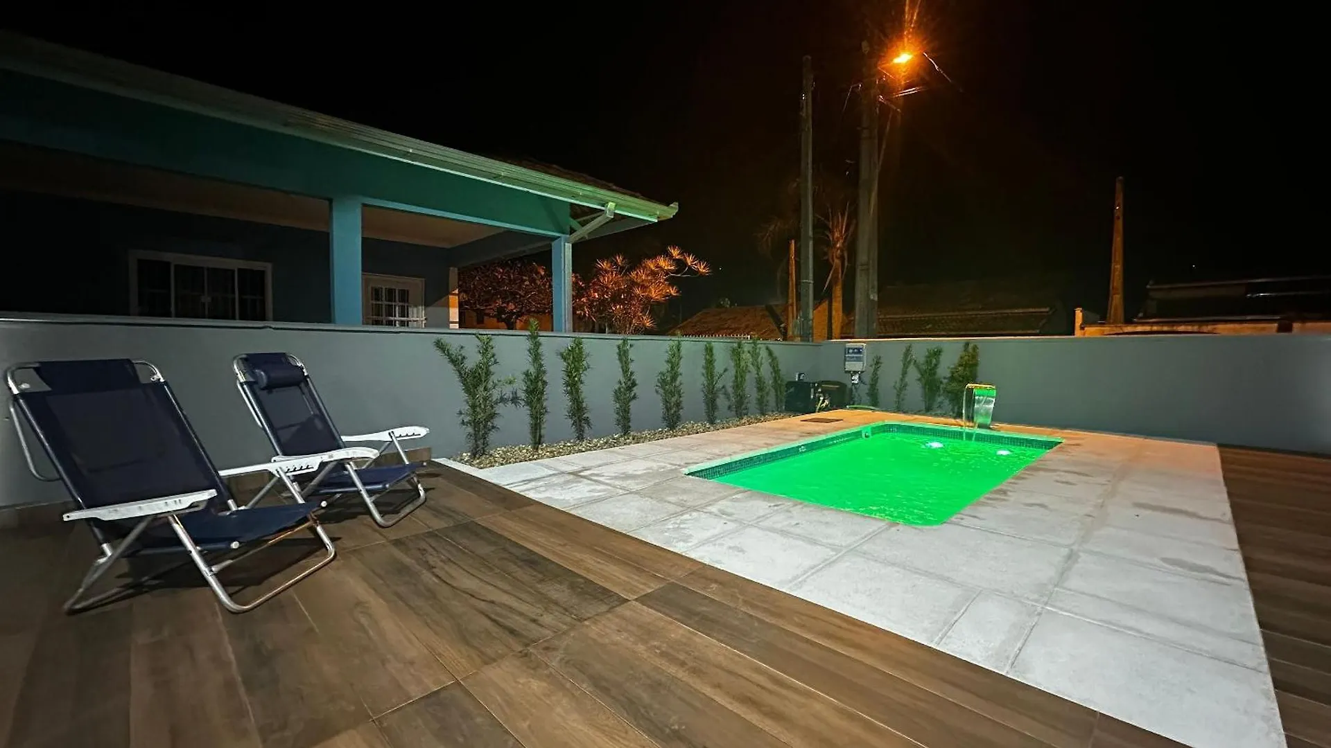 Bs01- Casa Com Piscina Aquecida E Churrasqueira 발네아리우 바하두술 0*,  브라질